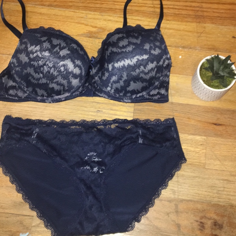 Bra and pantie set
